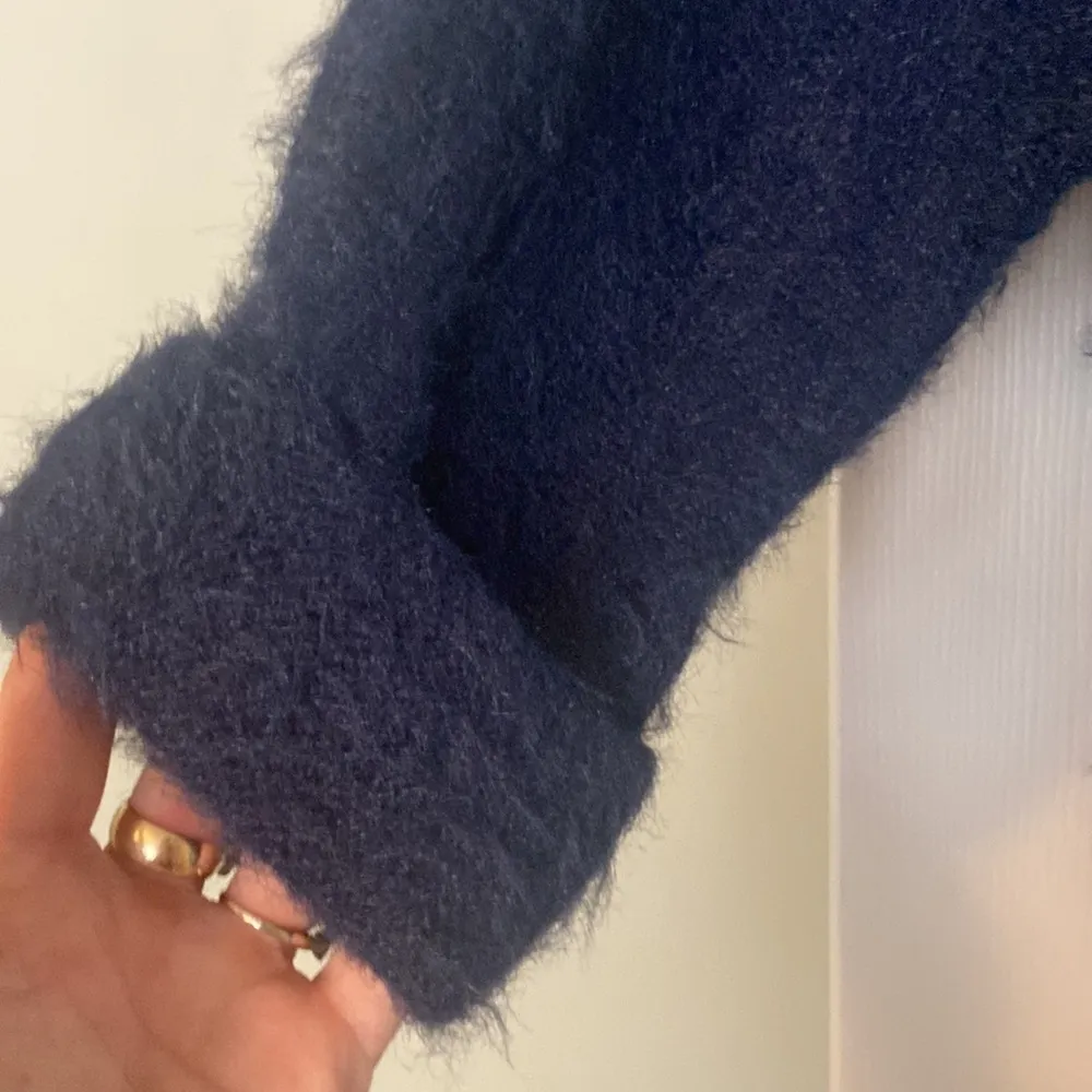 Lauren Conrad sweater - Image 4