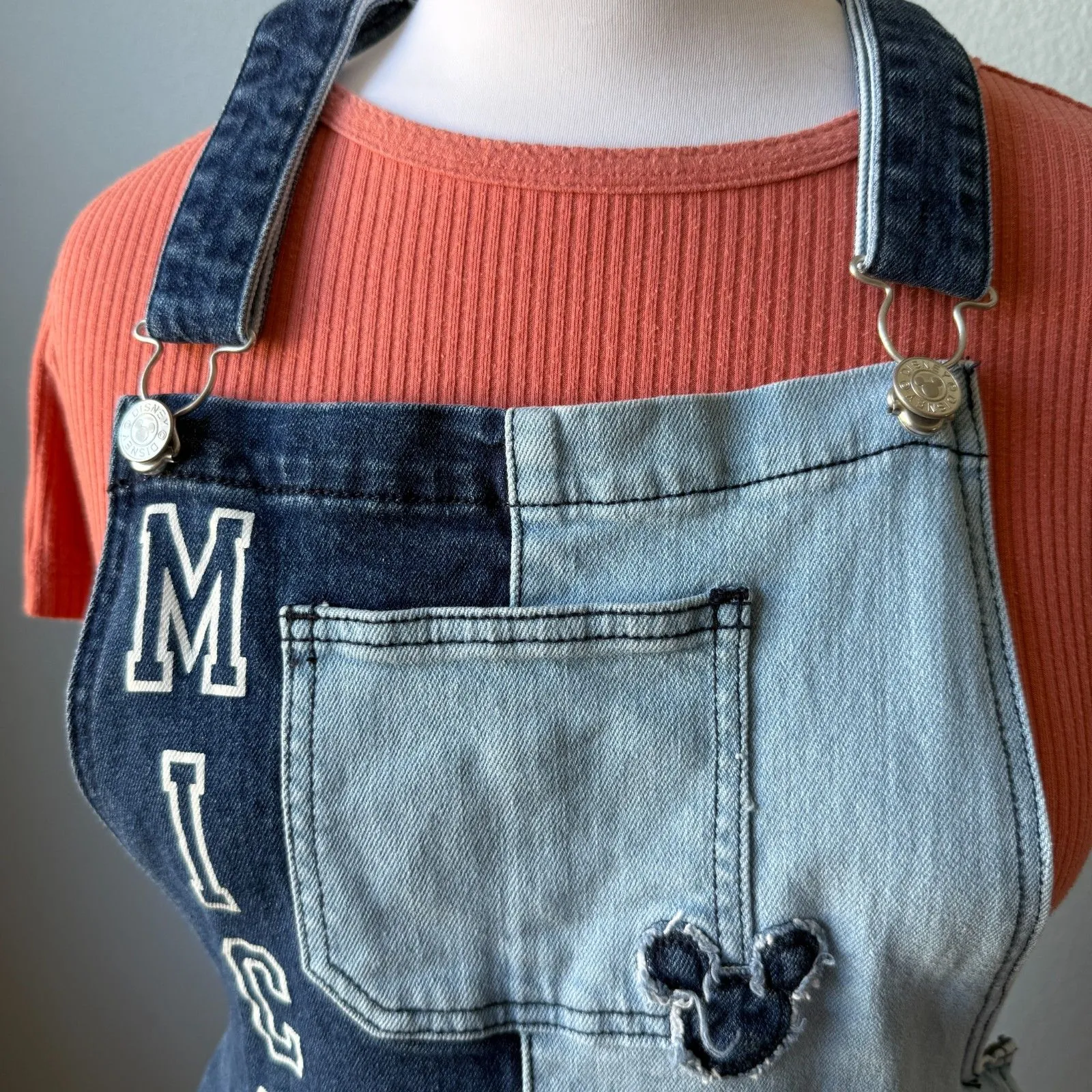 Disney Her Universe Mickey Mouse Denim Overall Dress Size Medium - Image 5