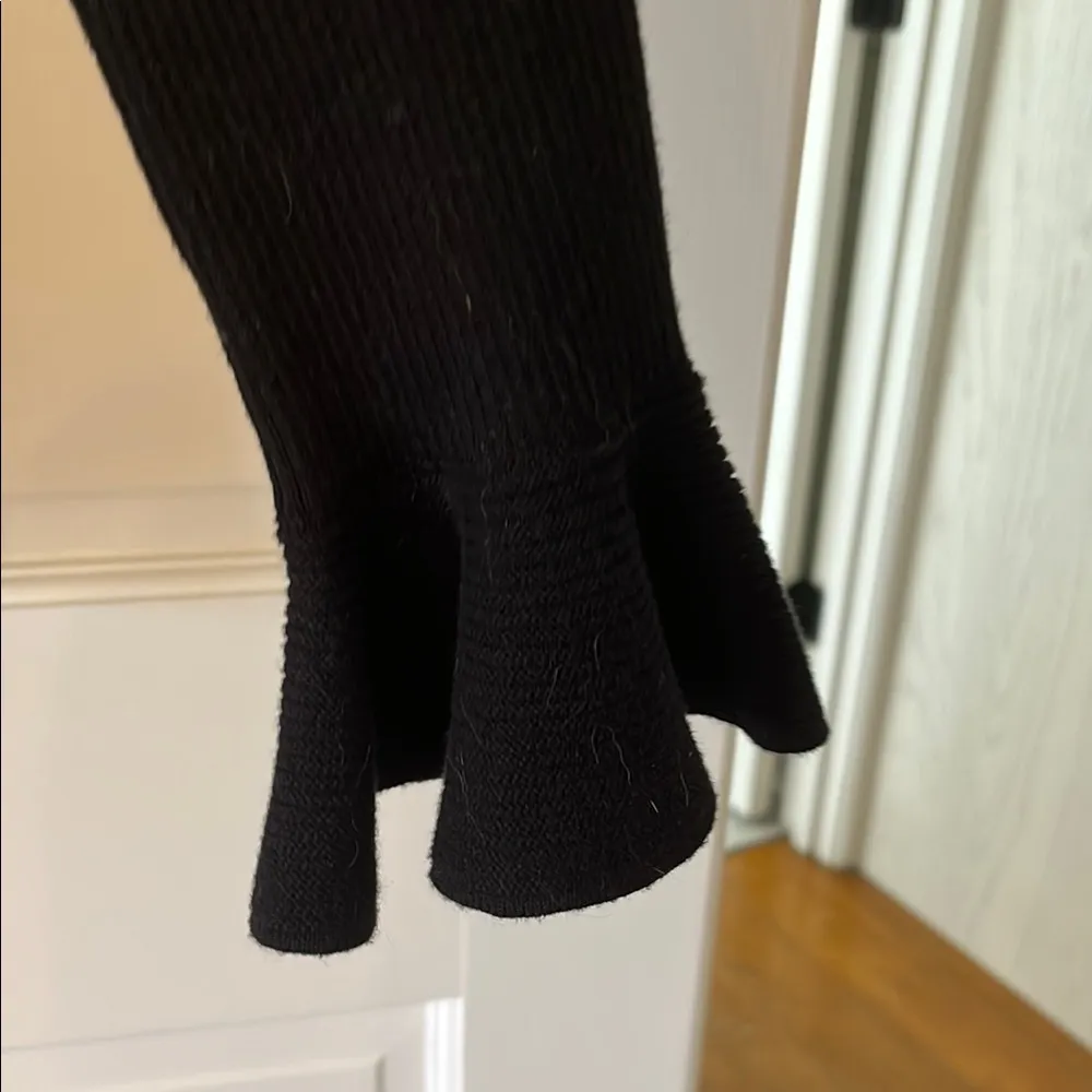 Max Studio Black Long Sleeved Top with Flared Cuffs and Crew Neck - Image 4