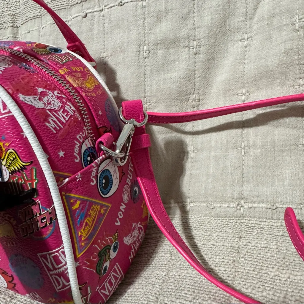 Von Dutch Jax Hot Pink and Black Graphic Bowling Luxury Bag - Image 5