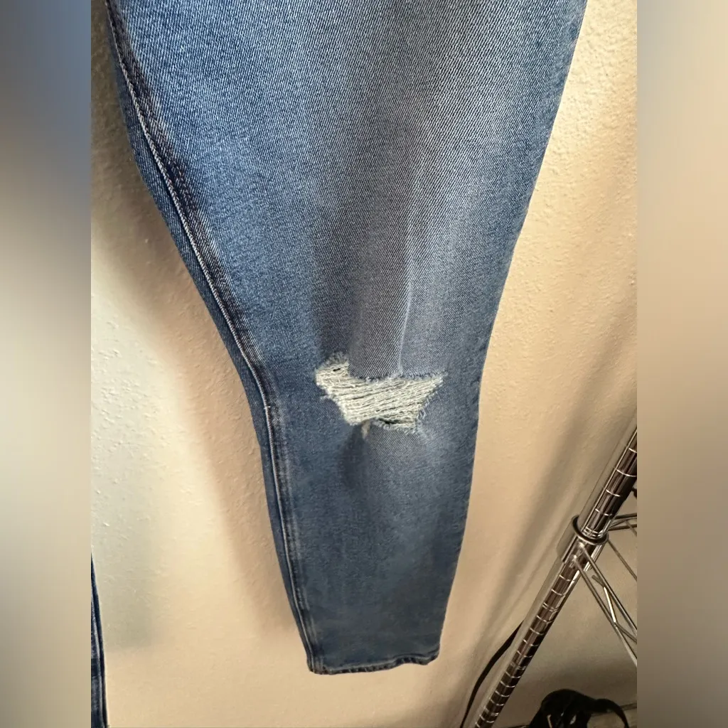 GRLFND PIPER Classic Blue Women's Jeans with distressing at the knee. - Image 8