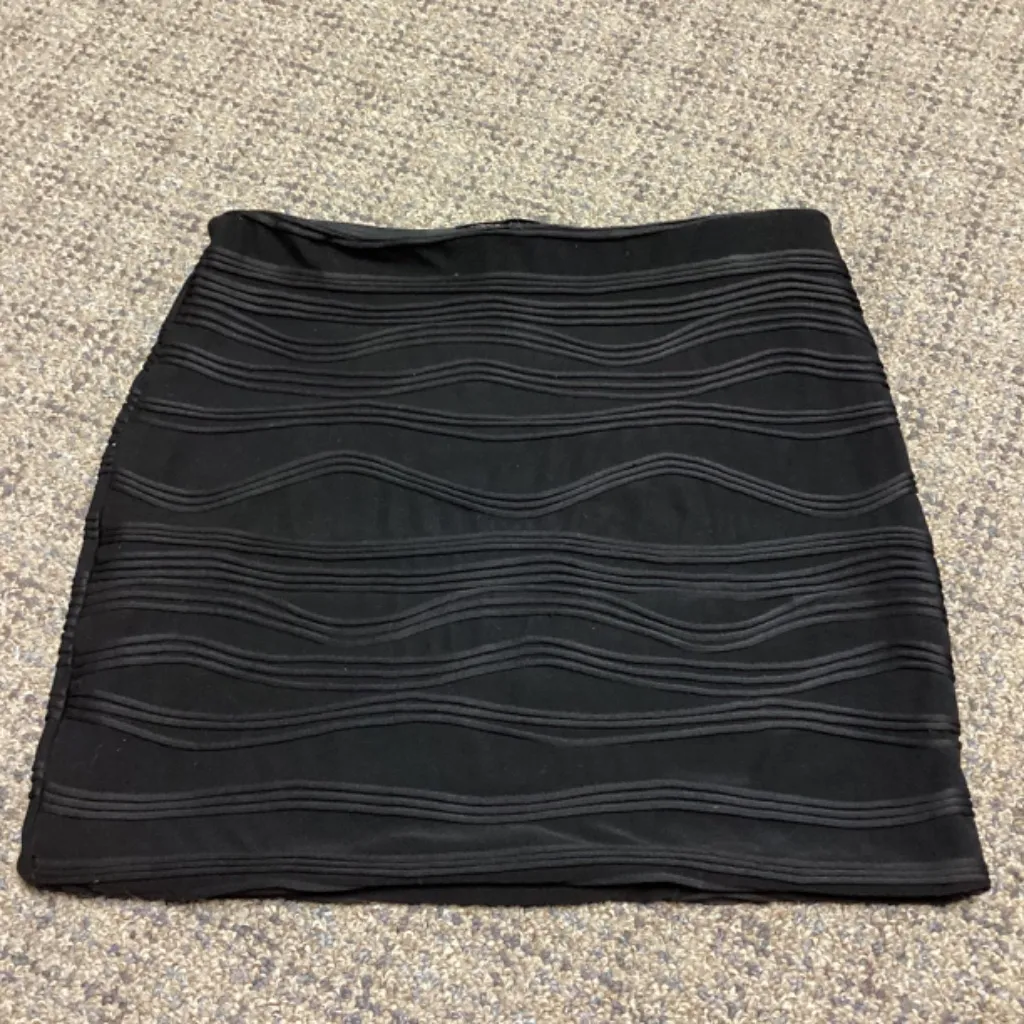 Heart Soul Black Stretch Ribbed Wavy Designed Skirt * Small - Image 3