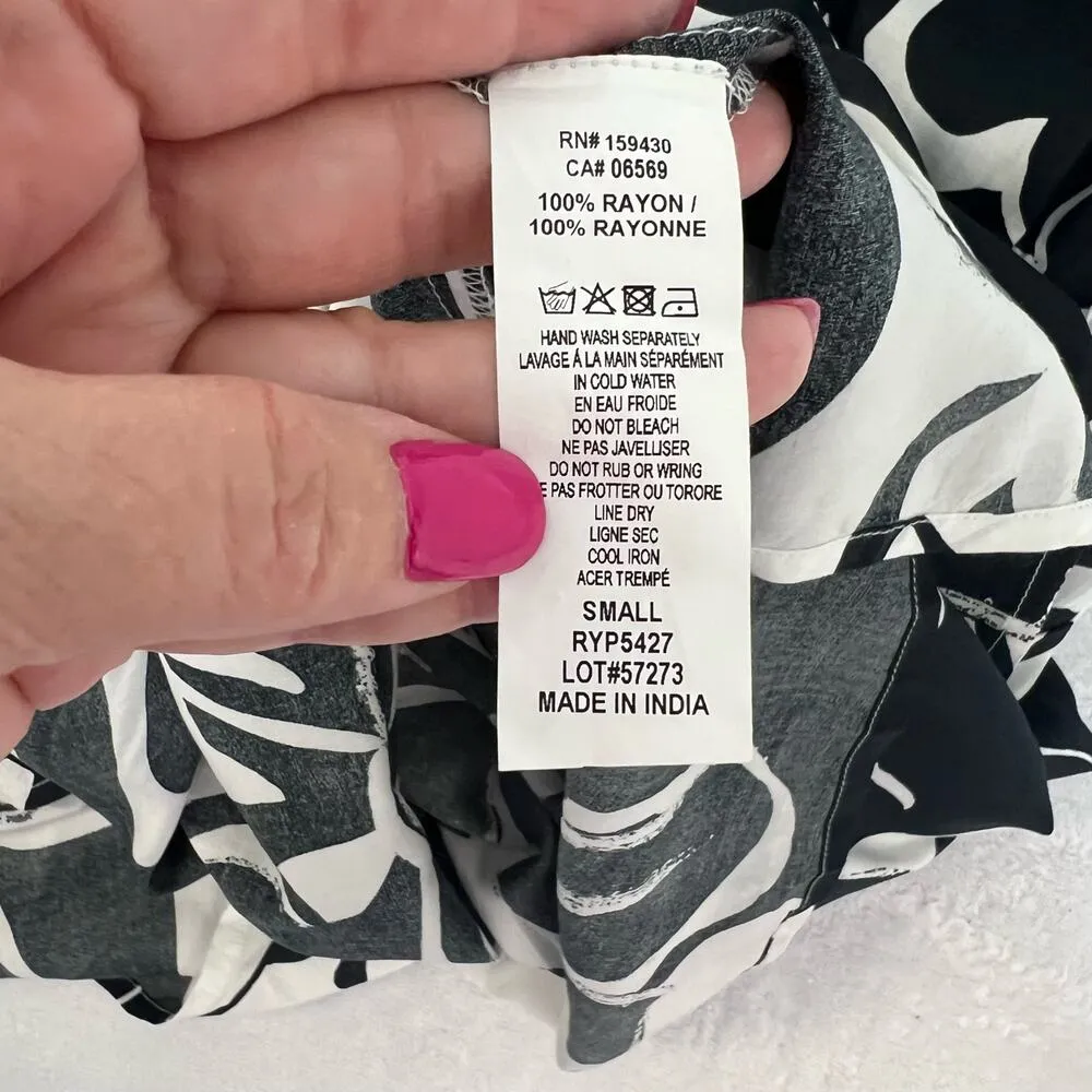 Elan Small Maren Maxi Dress Black White Front Slit Cruise Wear V Neck Boho Flowy - Image 10