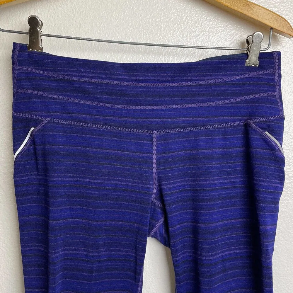 Athleta Splash Relay Capri Legging Medium Petite Women Purple Yoga Reflective - Image 3