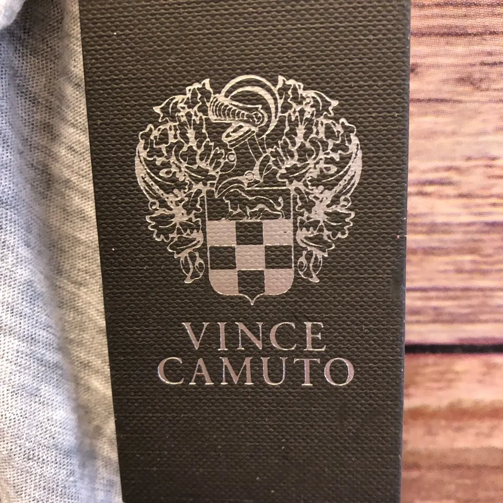 Vince Camuto Gray Ruffle Short Sleeve Tee Size S NWT - Image 3