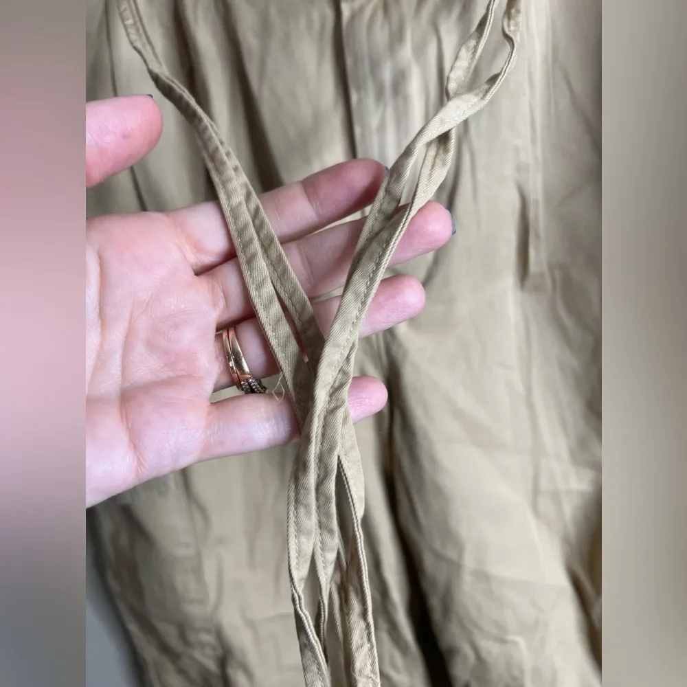 Nwt gap khaki cargo pants size 4 - Image 6