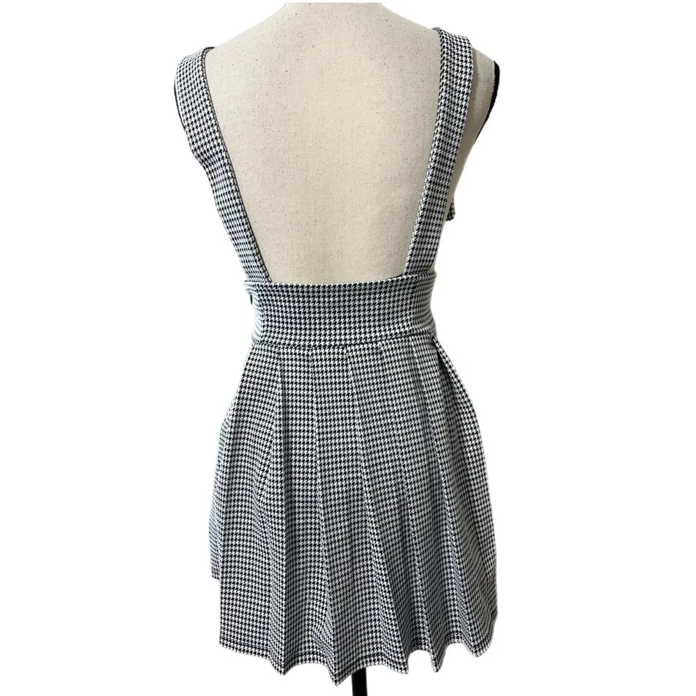 FOREVER 21 junior small black and white suspender dress zips on side adjustable - Image 4