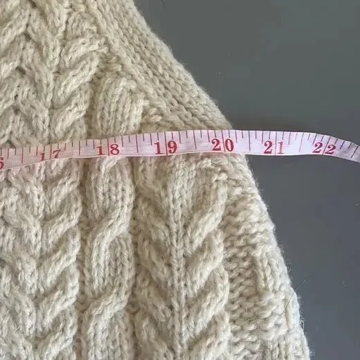 Carriggdonn Cream Cable Knit 100% Pure New Wool Vest Cardigan Made in Ireland Size L - Image 7