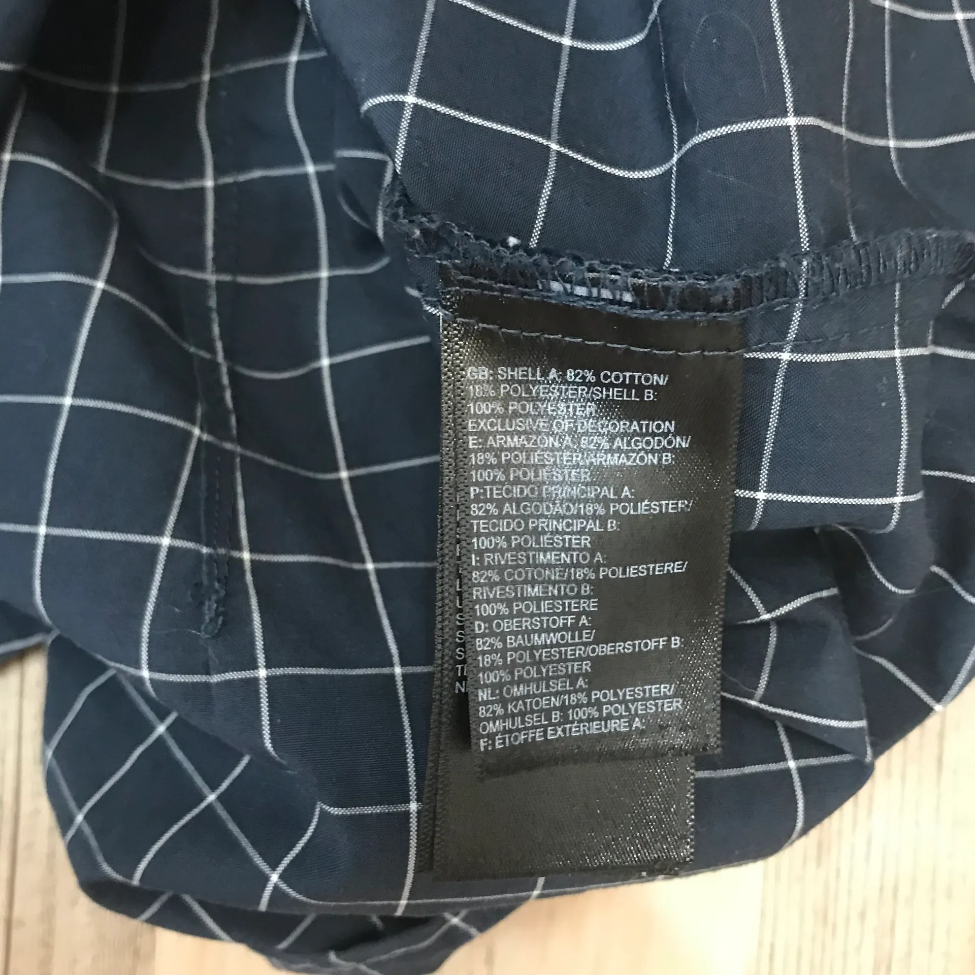 Woman’s Navy Blue  button up size Medium. - Image 7