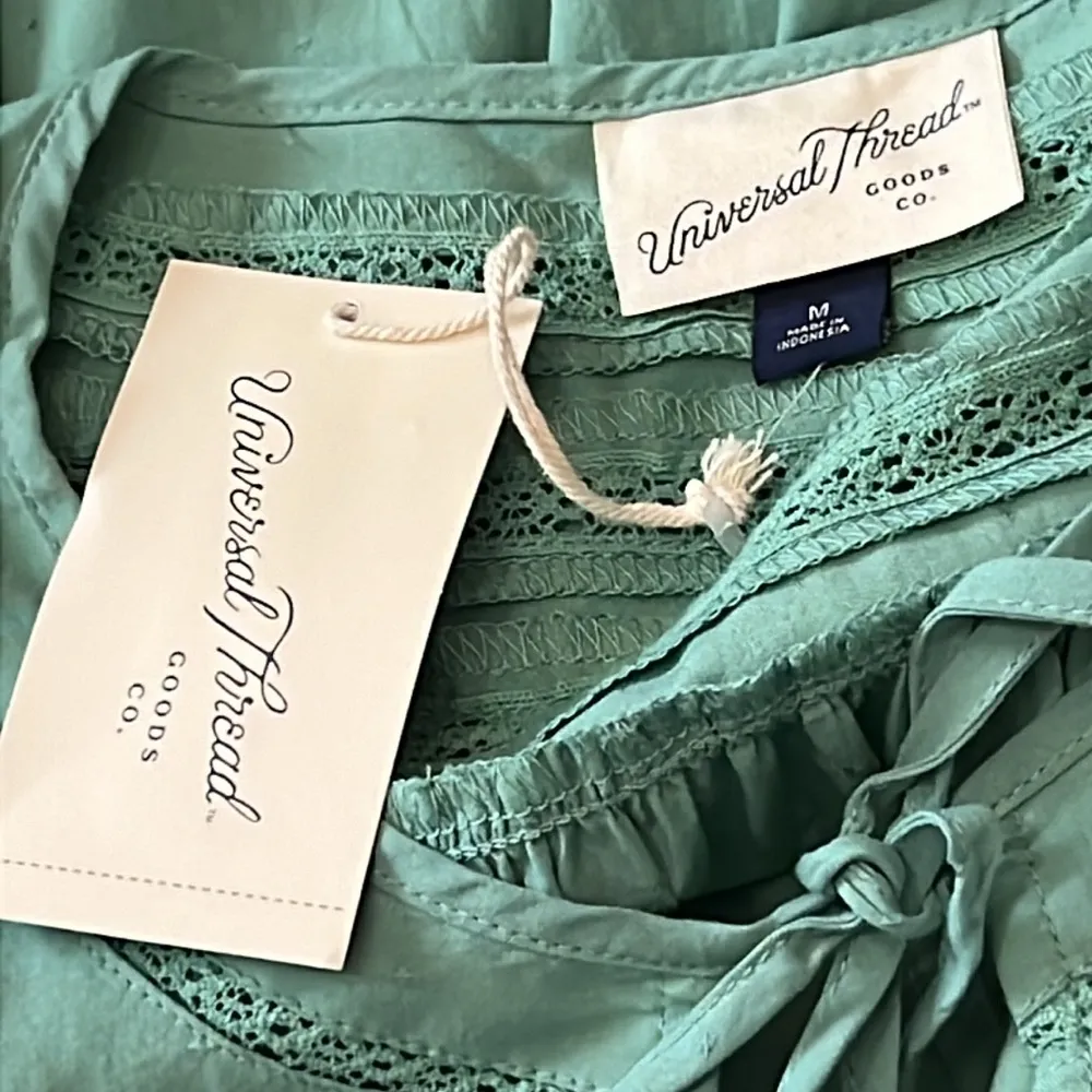 Universal Threads UNIVERSAL THREAD Green Swiss Dot Peasant Top Size Medium NWT - Image 6