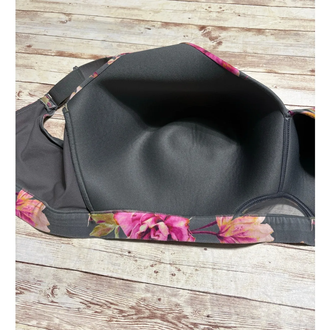 Cacique Wireless Bra No Wire Floral Size 46F Lane Bryant Gray Pink - Image 5