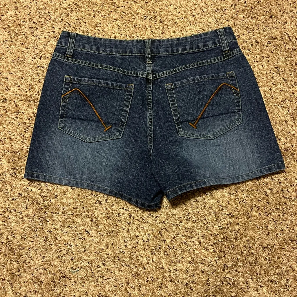 Carolina blue denim shorts ❤️ Size 10 - Image 4