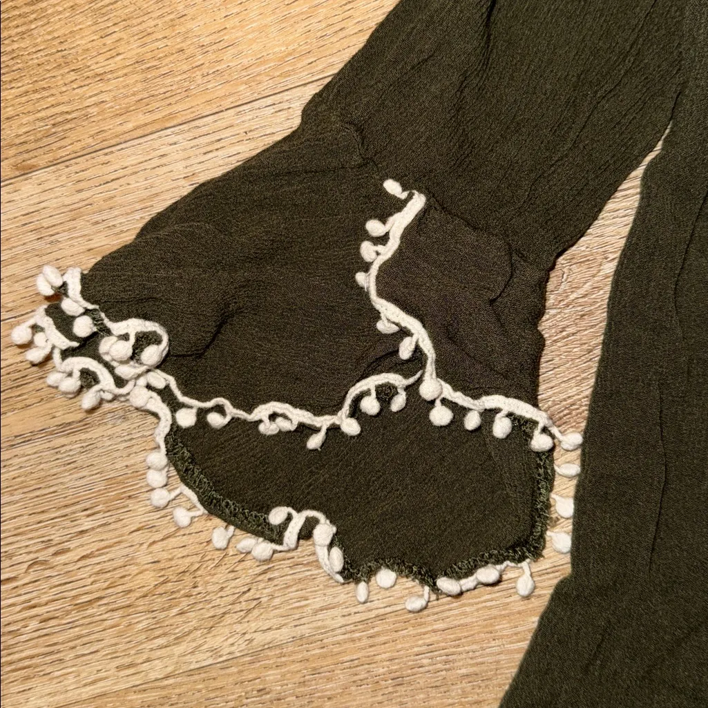 Olive Green Lace Trim Women's Top Size L - Image 5