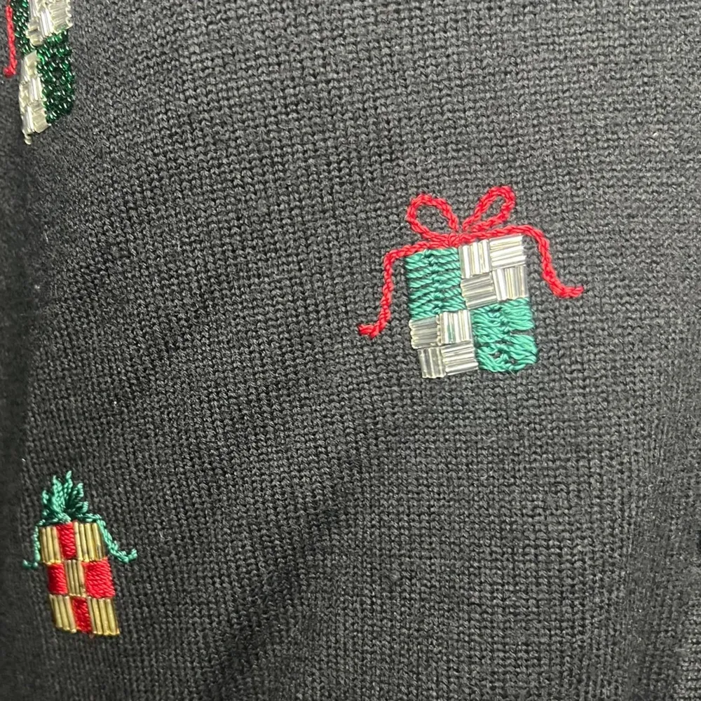 Wool, beaded holiday sweater with velvet collar M - Image 4