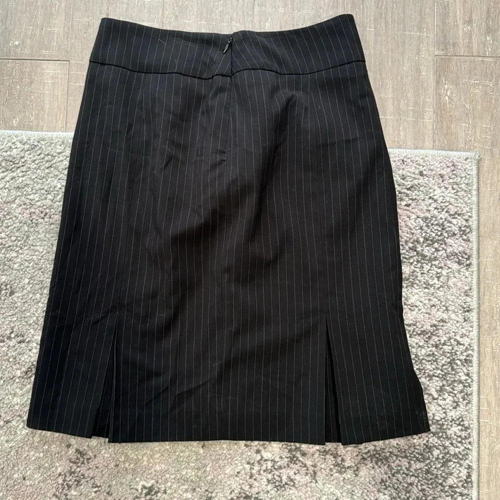 Nine West Women's Petite Black Pin Stripe Suite Pencil Skirt 4P - Image 4