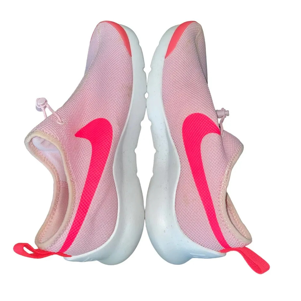 Air Max Plus with Drawstring Shoe String Barbie Pink with White Sole sz 8 - Image 3