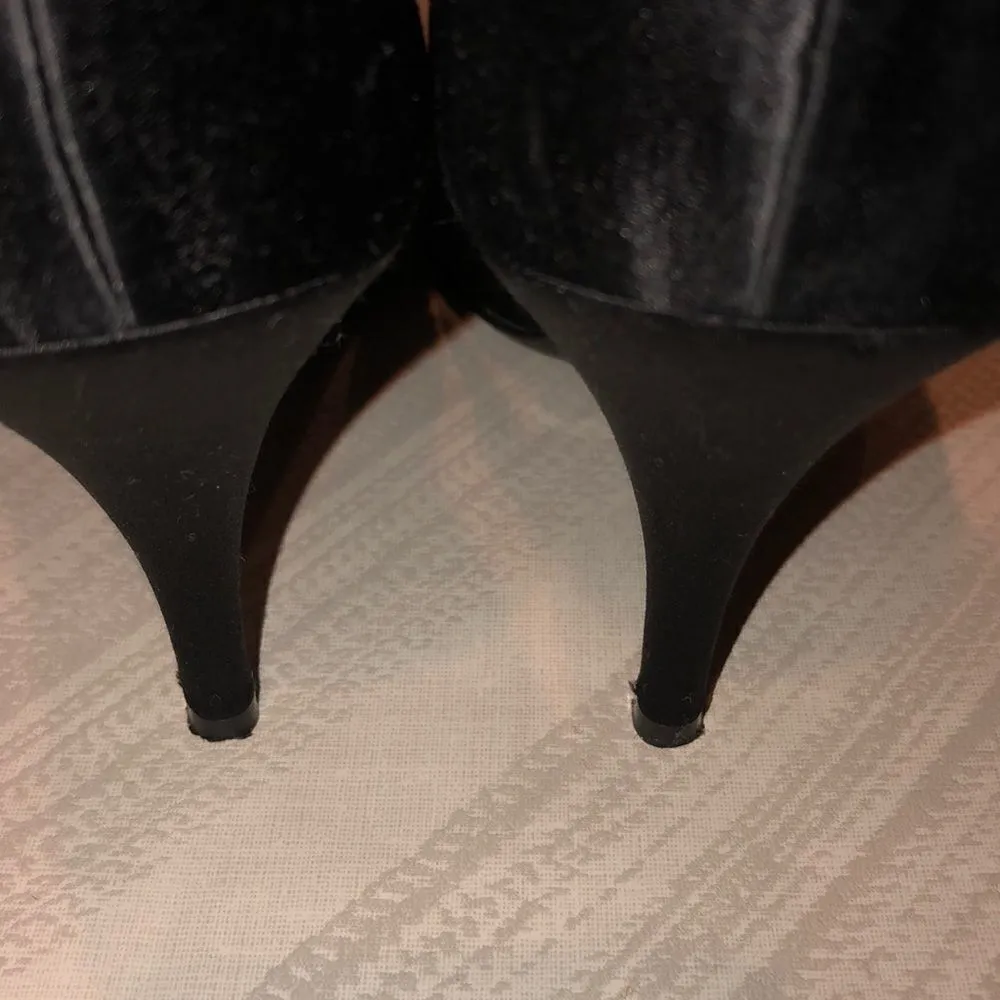 Marc Jacobs Black Satin Open Toe Heels with Rhinestone Bow Size 9 - Image 5