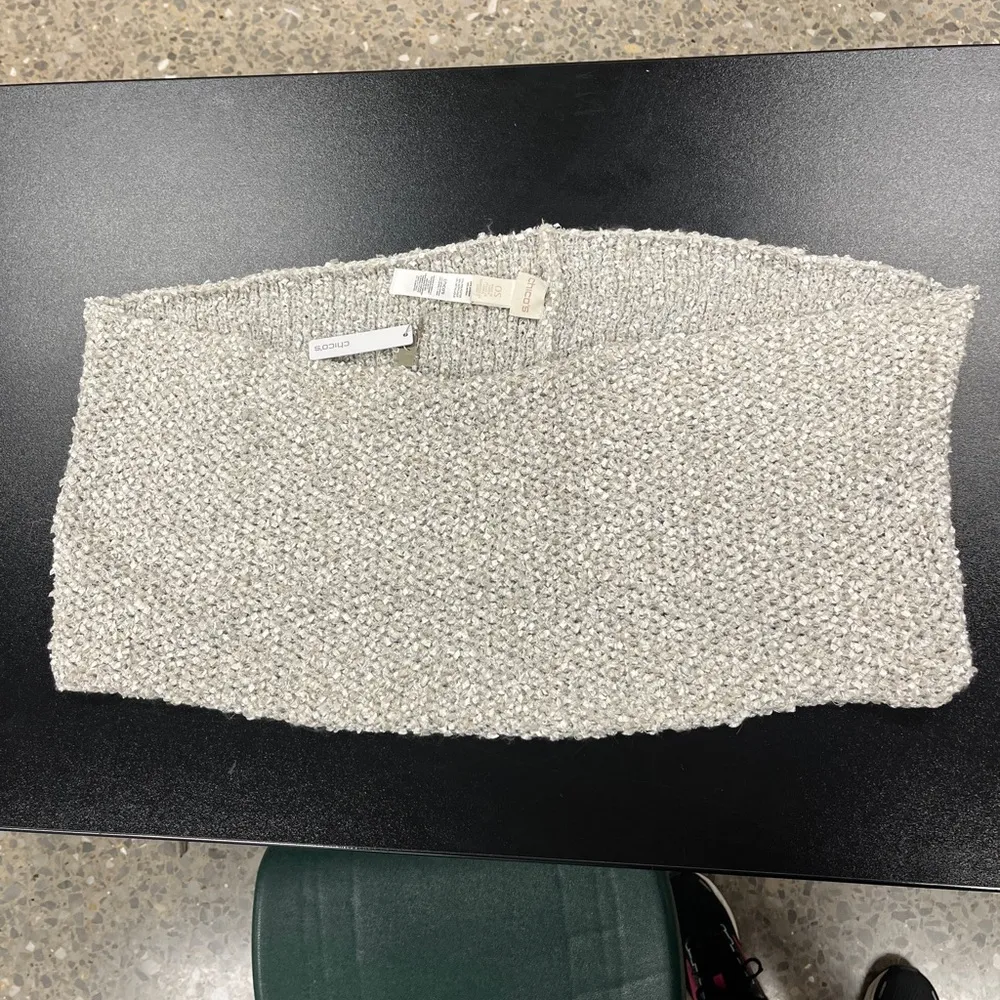 Chico’s NWT Crinkle Metallic Infused Infinity Scarf - Image 4