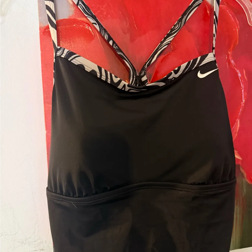 New NWT Nike Swimsuit Womens Size XL Black Swoosh One Piece  Racer Back - Image 4