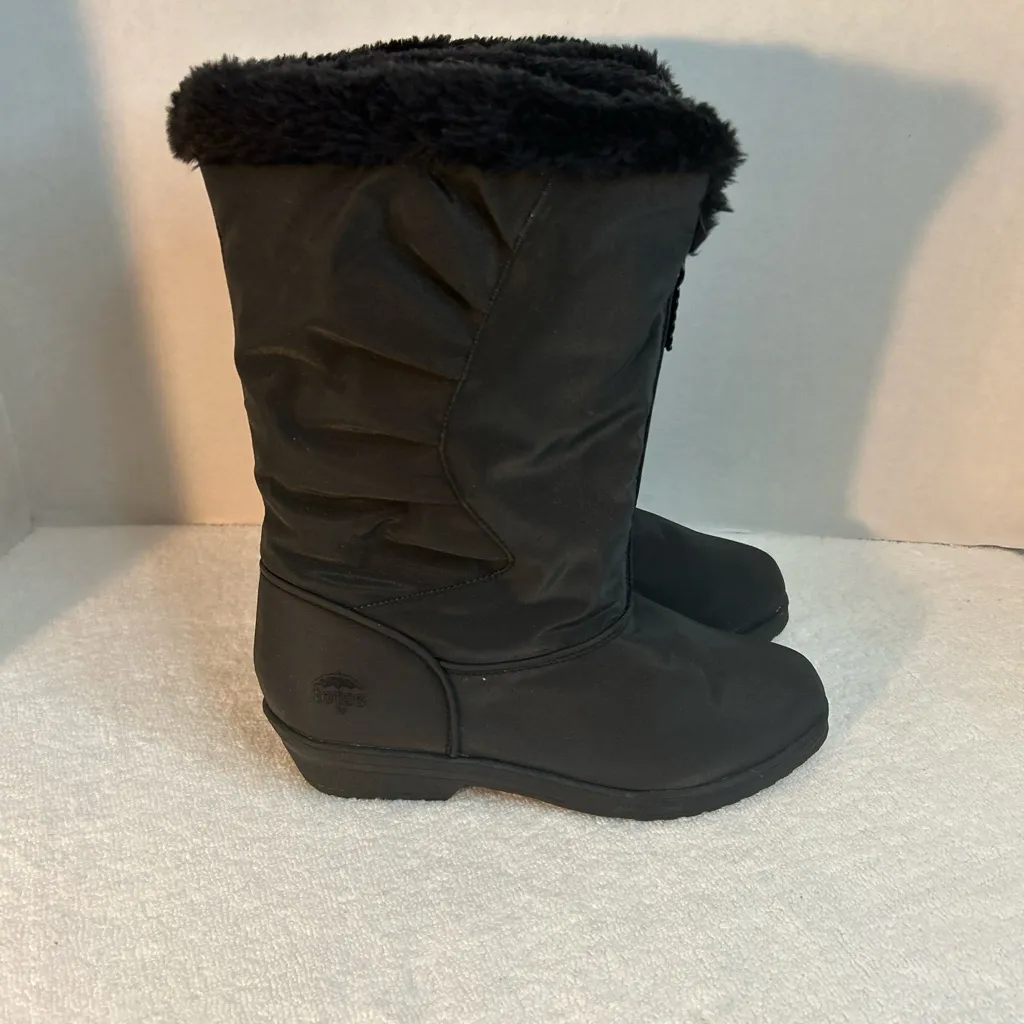 Totes Women’s Winter Boots – Size 7W Black - Image 2