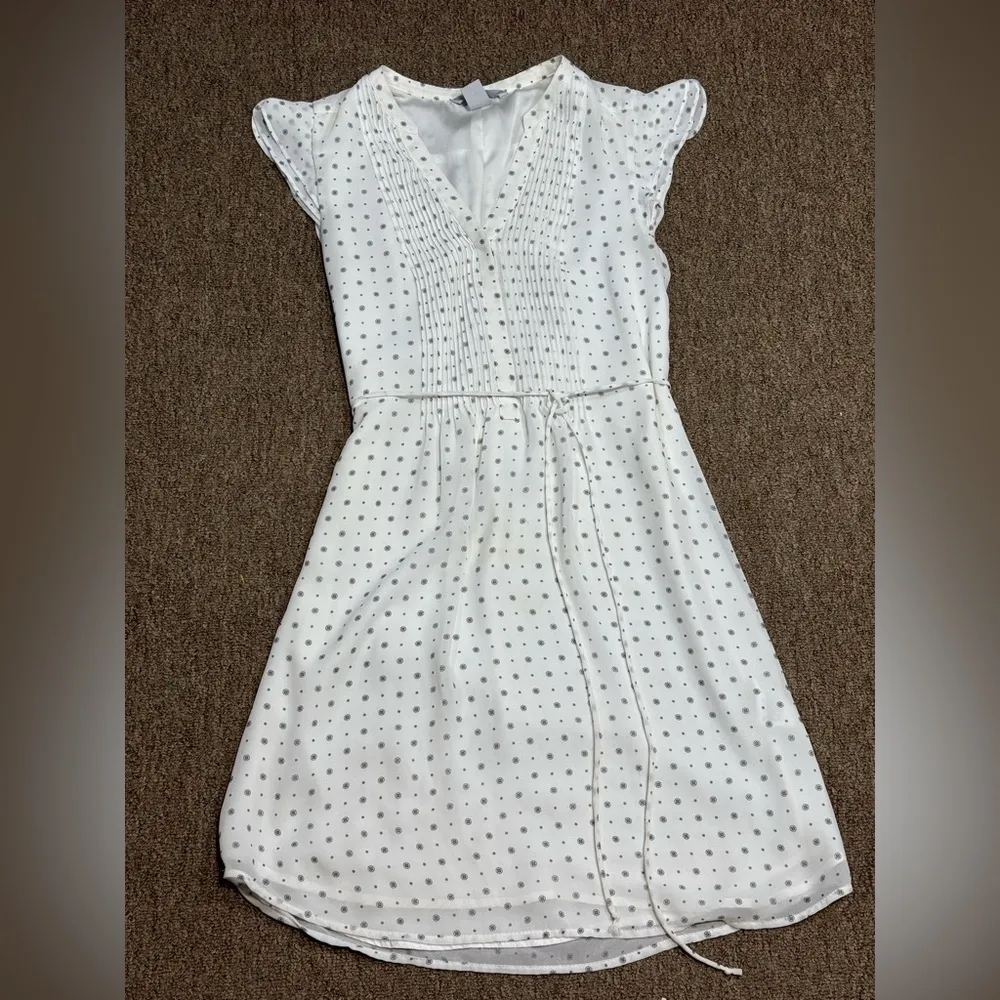 H&M Black & White Pleated Button Front Short Sleeve Tie Waist‎ Shirt Dress Sz 8 - Image 4