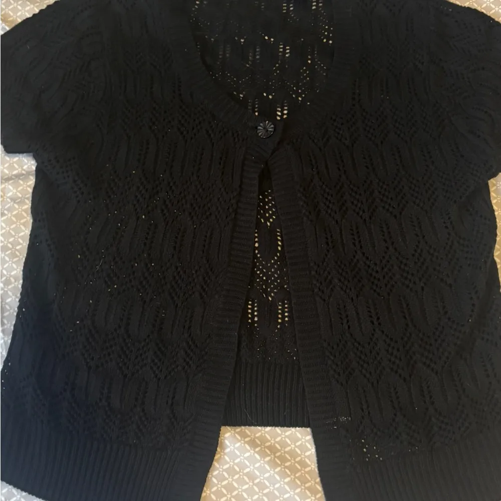 Black Short Sleeve Sweater Size M - Image 2