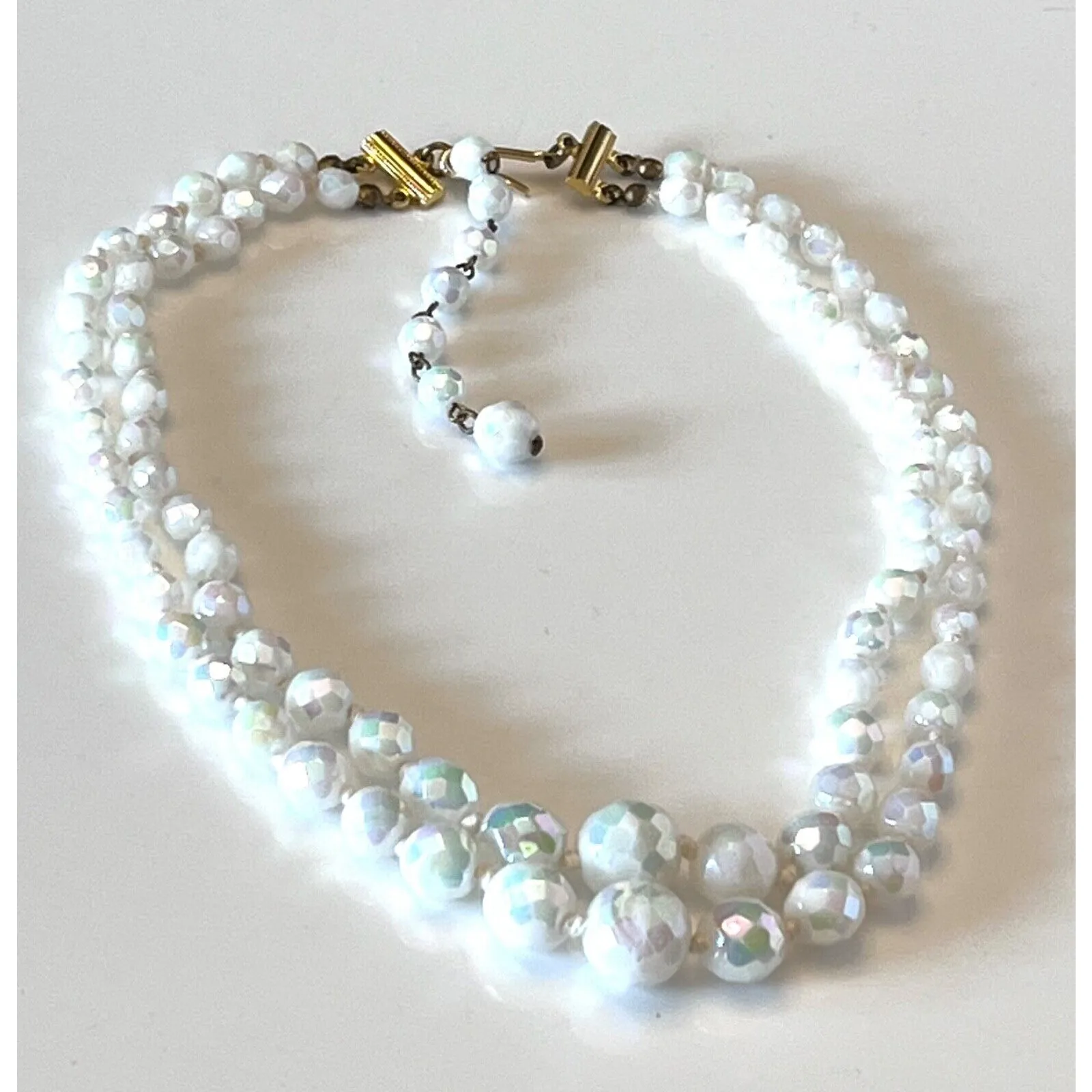 Faceted Glass Bead Necklace Two Strand White Graduated Aurora Borealis 18" Vtg - Image 4