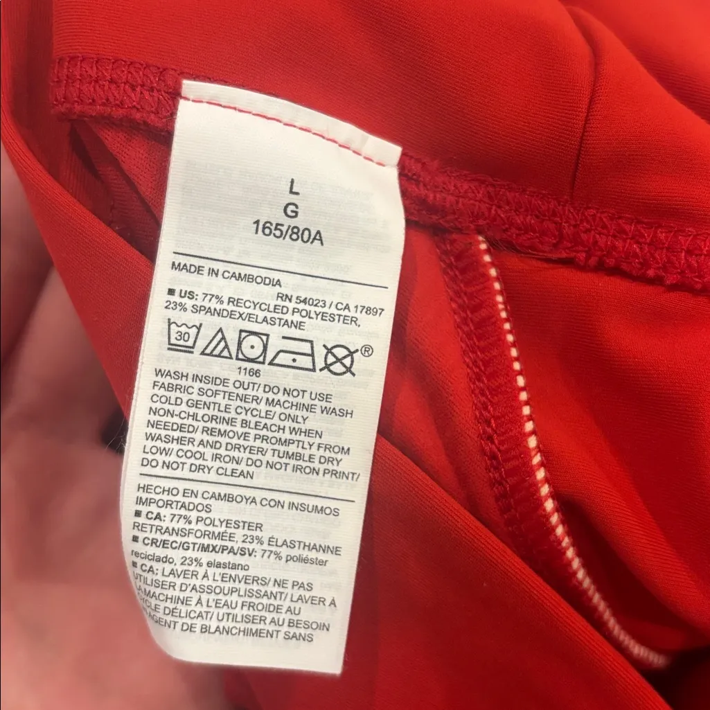 Old navy on94 biker shorts red - Image 2