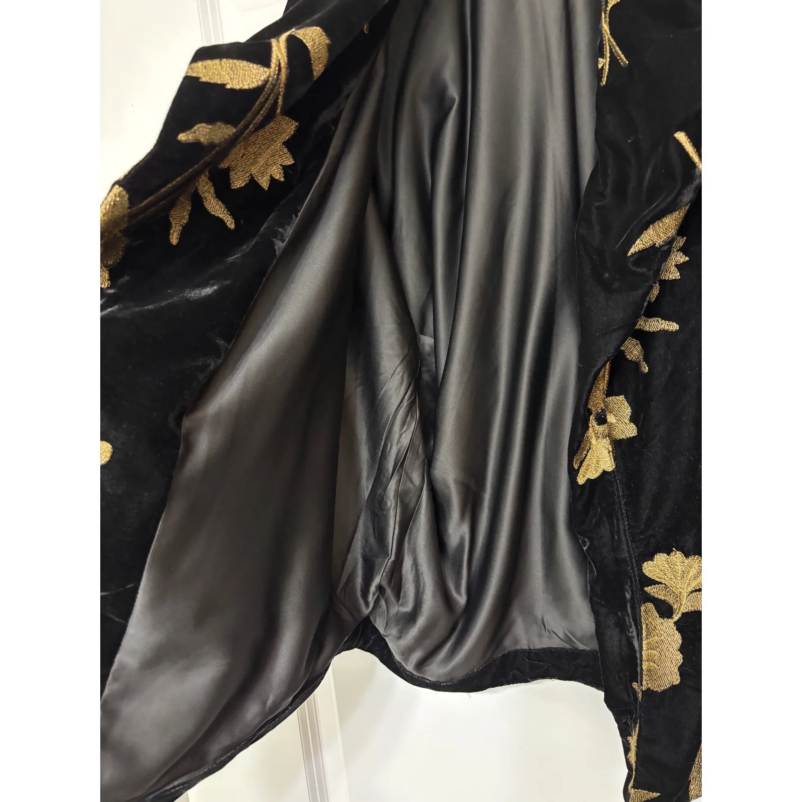 Chicos Black Label Black Velvet Gold Floral Open Front Jacket Size L - Image 5