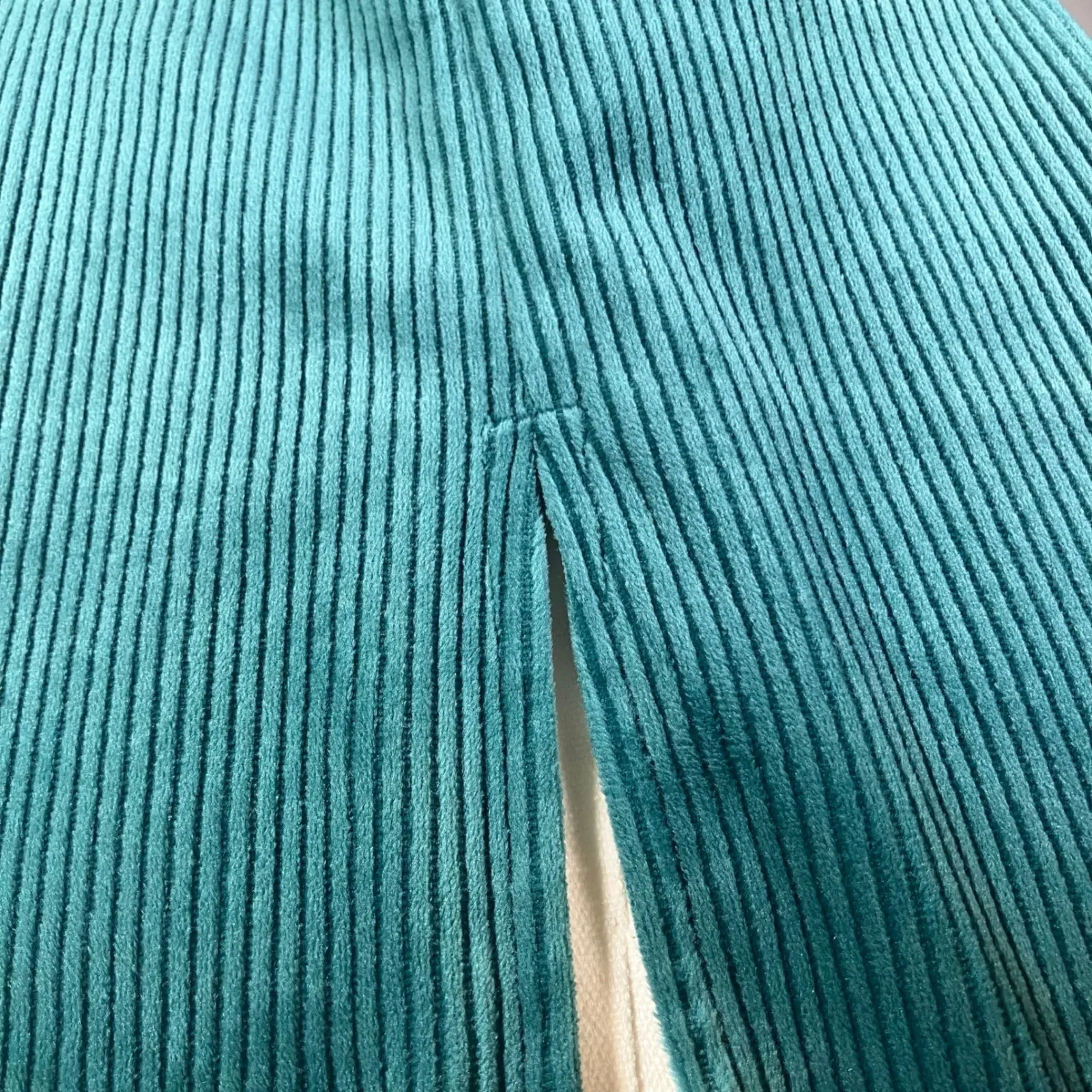 ModCloth Corduroy Ribbed Green Bodycon Midi Dress Mock Neck Women's‎ Size L - Image 5