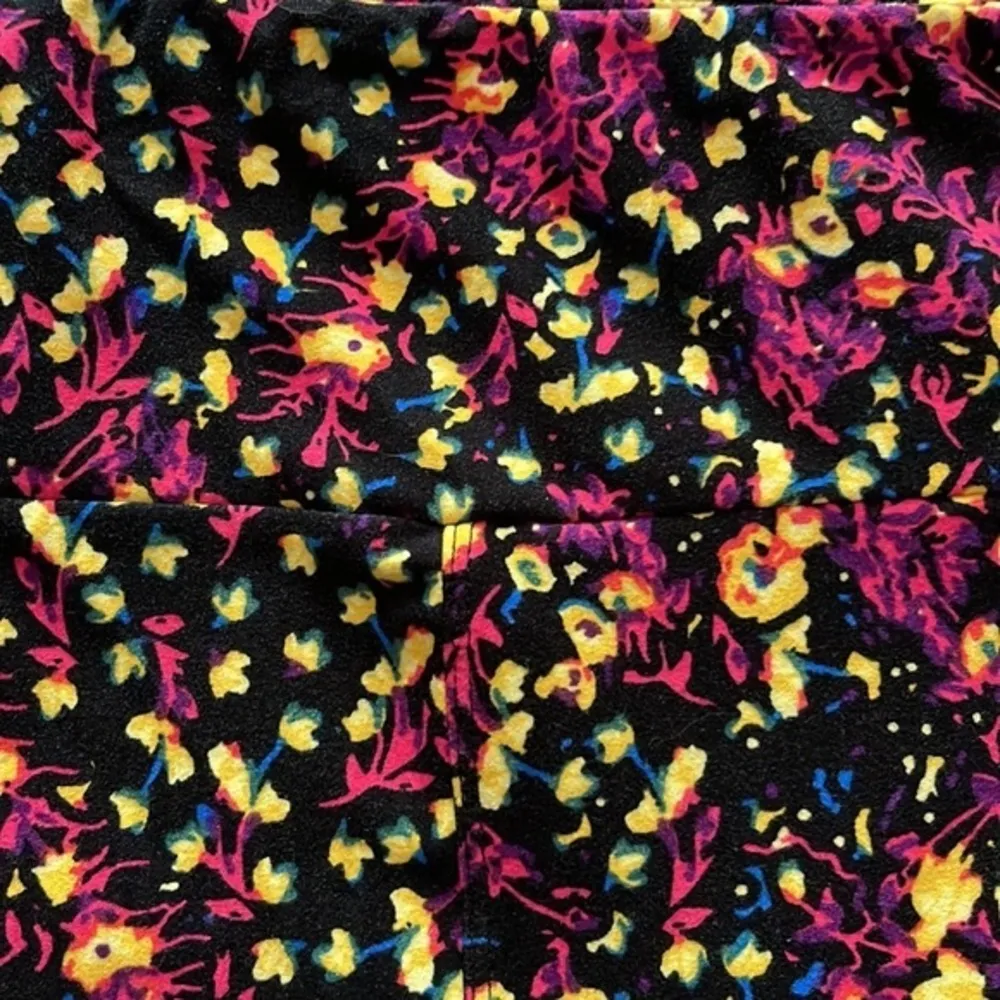Lularoe Black Hot Pink Yellow Soft Buttery Leggings Tall & Curvy EUC #4385 - Image 2