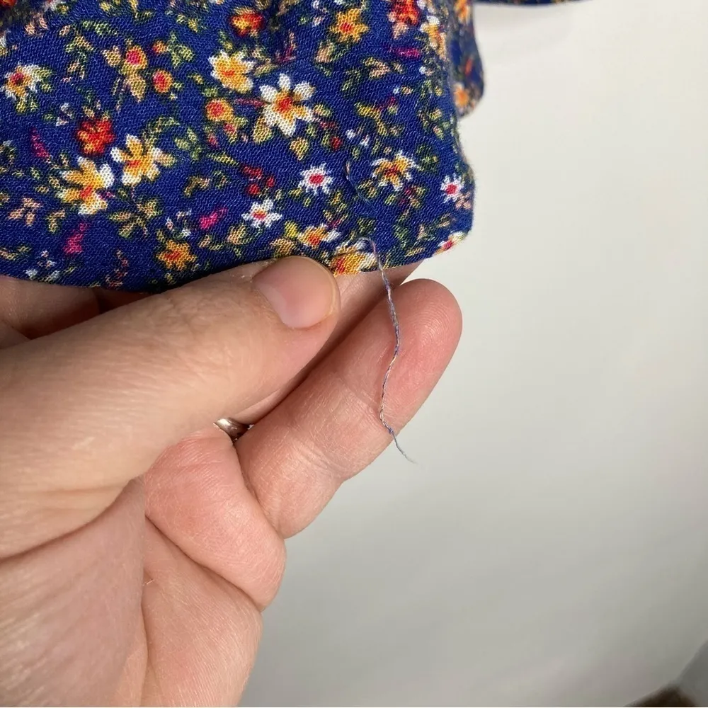 American‎ Eagle Outfitters floral shorts size medium - Image 4