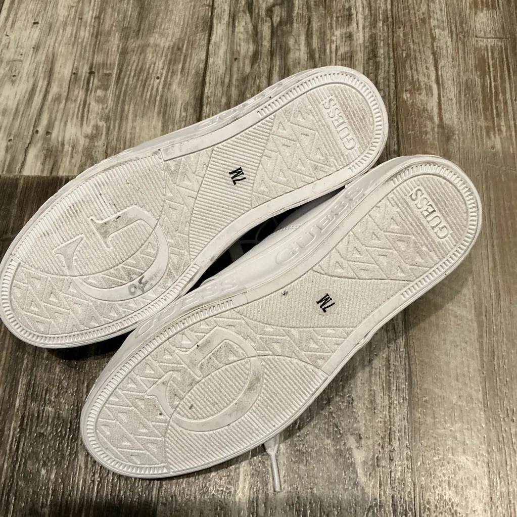 Women's Guess White Sneakers Size 7 - Image 8