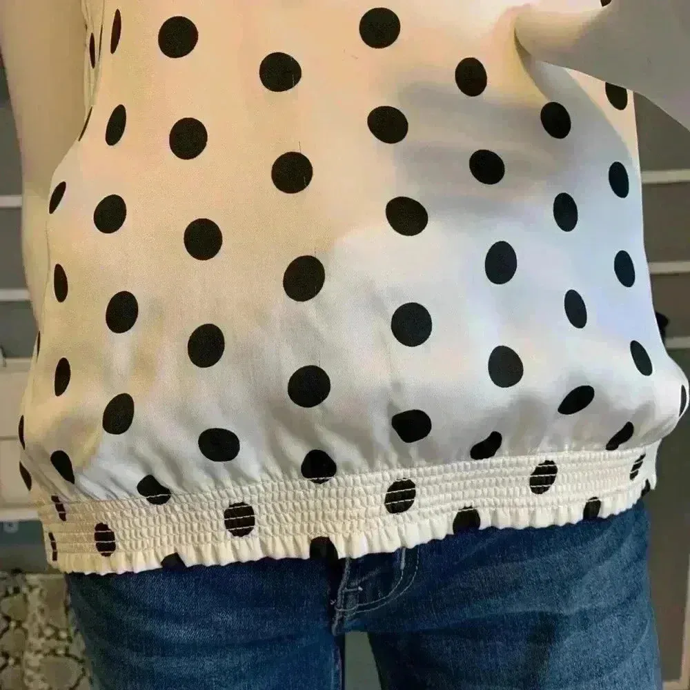 Black House/White Market - Image 6