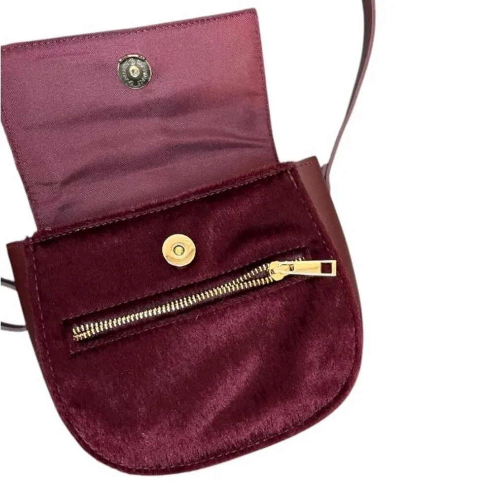 A new day burgundy faux fur crossbody purse - Image 3