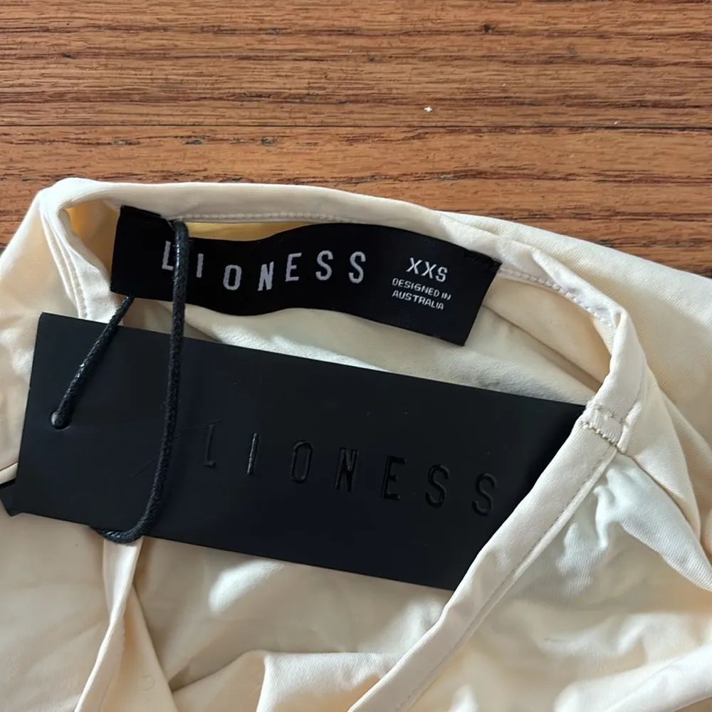 LIONESS  Bar - Image 2