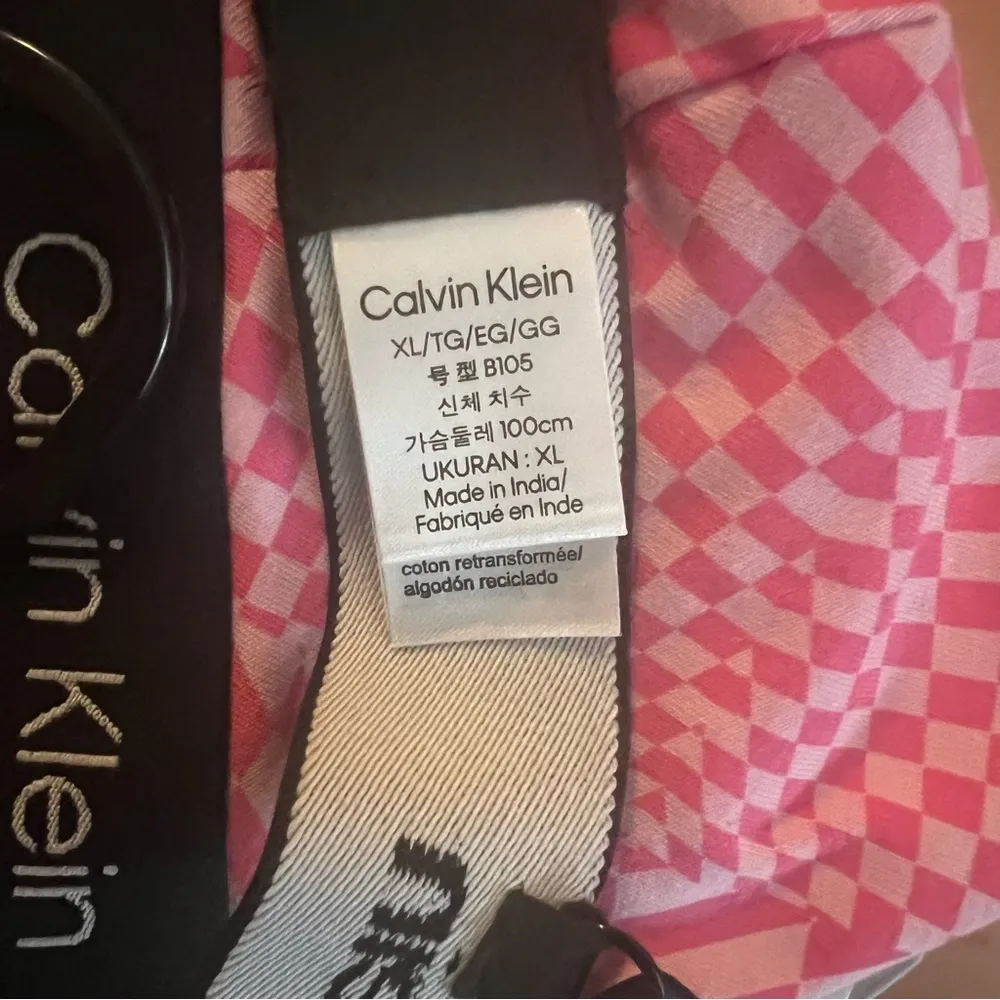 Calvin Klein Pink and Black Triangle Bra size XL - Image 4