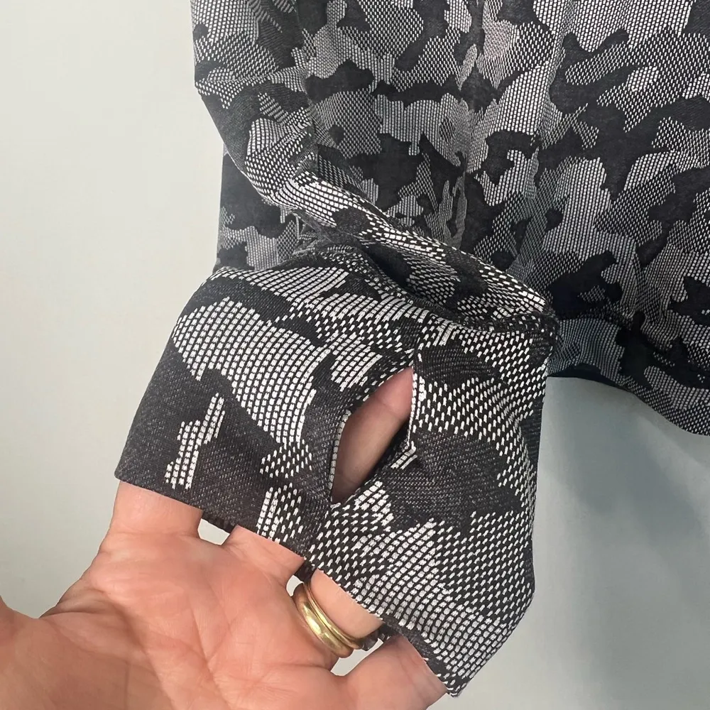 Spyder Cropped Quarter Zip Top - Image 2