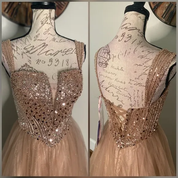 Sparkly mocha gold a line ballgown prom dress Size 6 - Image 2