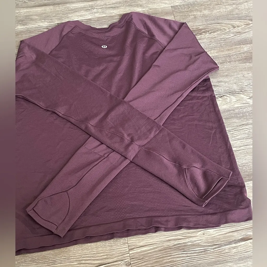 lululemon athletica Deep Purple Long Sleeve Tee Size 12 - Image 4