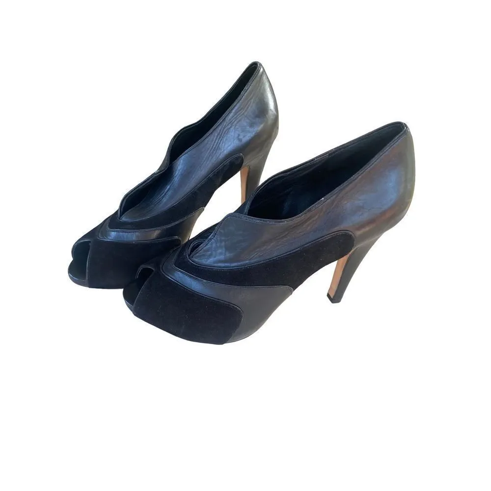 Saks Fifth Avenue Blanco ankle boot heels size 9.5 womens black leather - Image 2