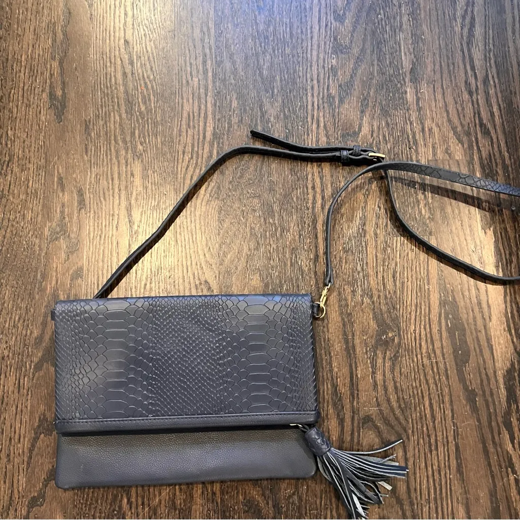 GiGi New York All in One Blue Python Embossed Clutch Crossbody Bag NWOT Black - Image 3