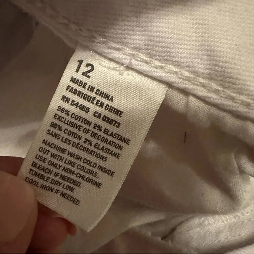 American Eagle Outfitters Women's White Denim Shorts size 12 - Image 3