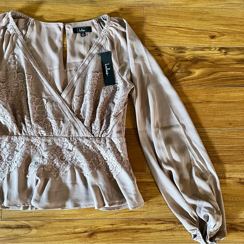 Lulus Loving Arms Taupe Lace Long Sleeve Peplum Top New Medium - Image 4