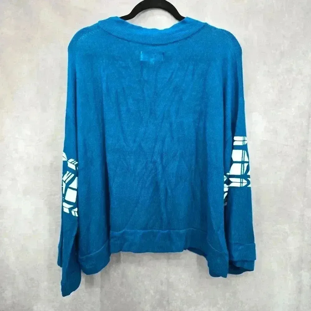Wildfox Blue White Pattern Sweater Cardigan Wide Sleeves Small‎ - Image 2