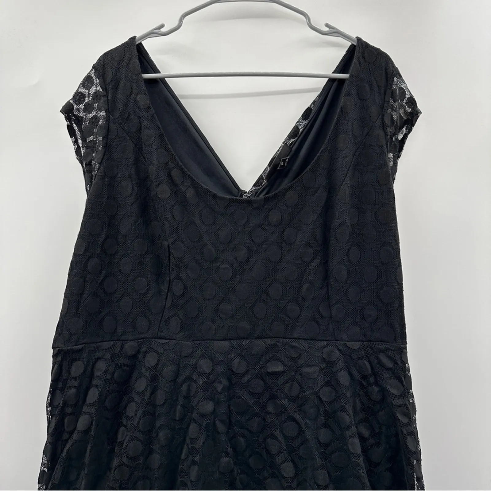 Lane Bryant Black Geometric‎ Mesh Overlay Tulle Sleeveless Knee Length Dress 28 - Image 2
