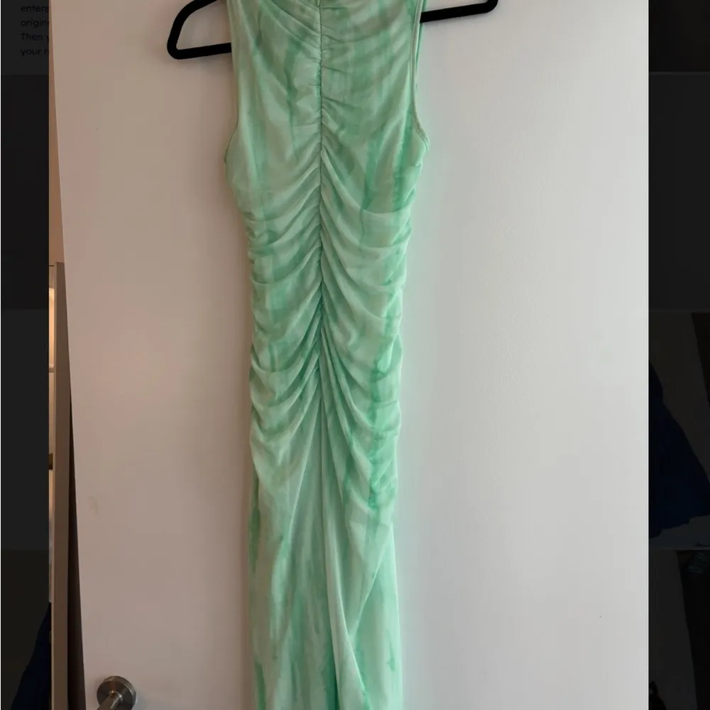 Mint Green Sleeveless Dress - Image 2