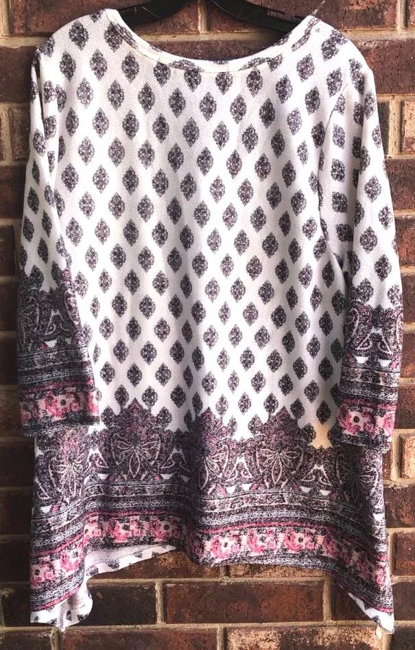 Absolutely Famous Pullover Knit Top w Asymmetrical Hemline - Image 2