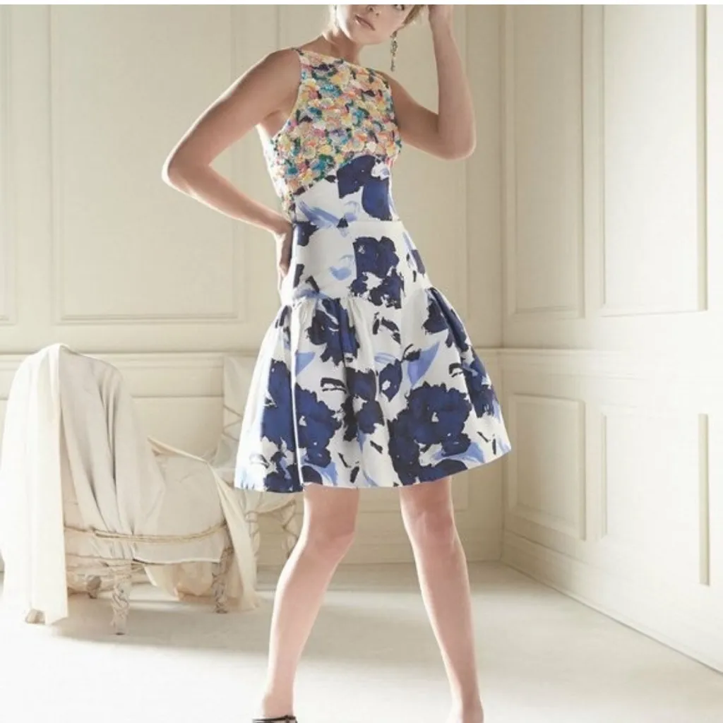 Like new Oscar  de la Renta Blue and White Floral Midi Dress - Image 6