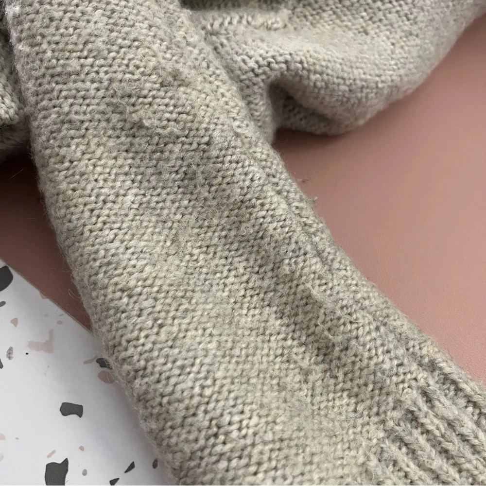 Vince. Mohair Merino Wool Blend Oversized Crewneck Knit Sweater Oatmeal XS - Image 6